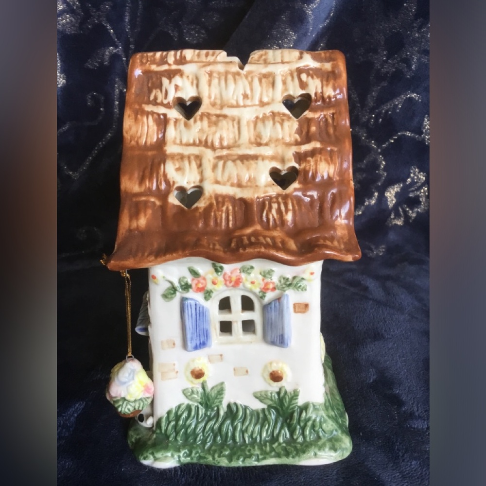 Charming Ceramic Cottage Candle Holder - Picture 2 of 7